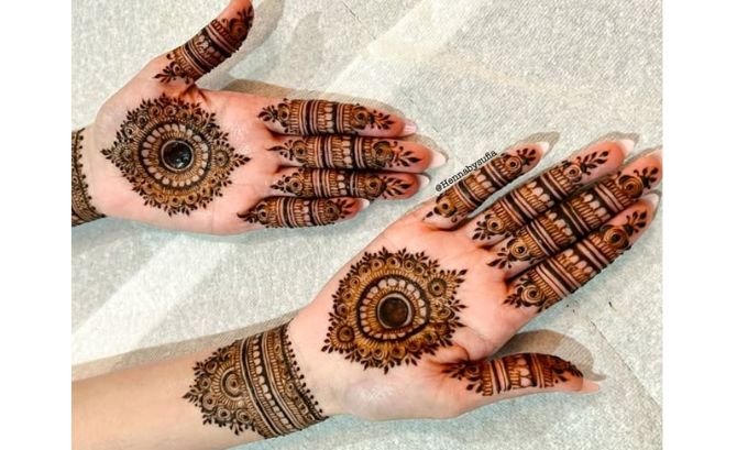 Easy Front Hand Simple Mehndi Design