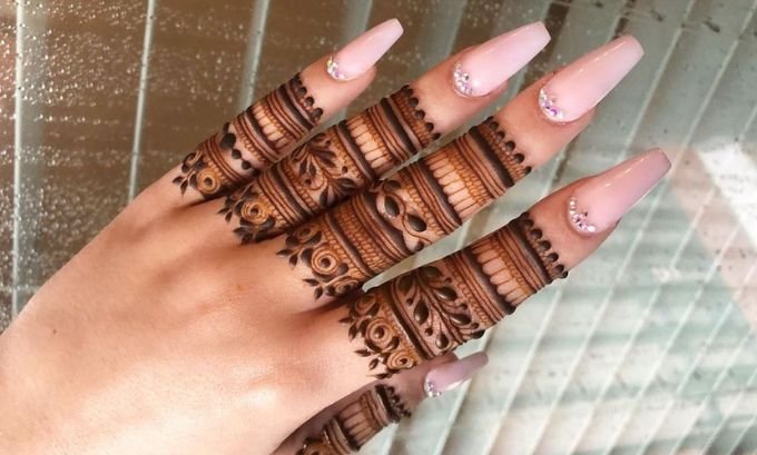 Easy Front Hand Simple Mehndi Design