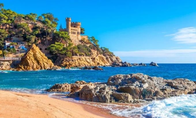 best places to travel solo female