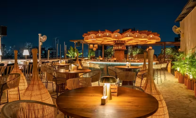 Bustle – At the Rooftop